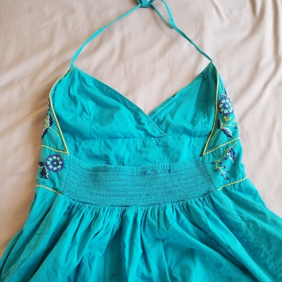 Kirra Large Embroidered Halter Top - Picture 3 of 4